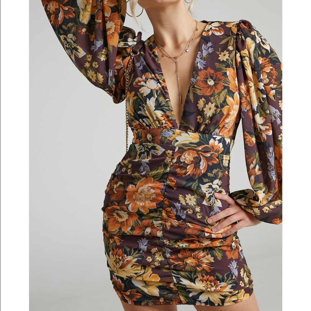 Latiana ruched plunge neck mini dress in indulgent bloom